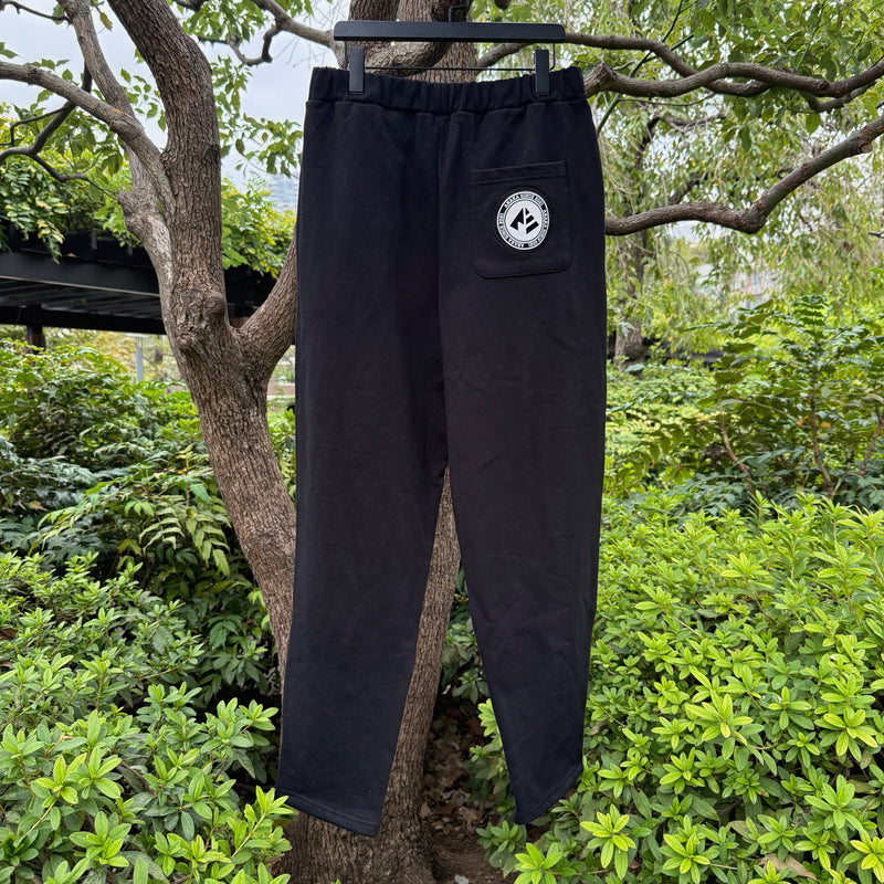 ARAKA LOGO SWEATPANTS