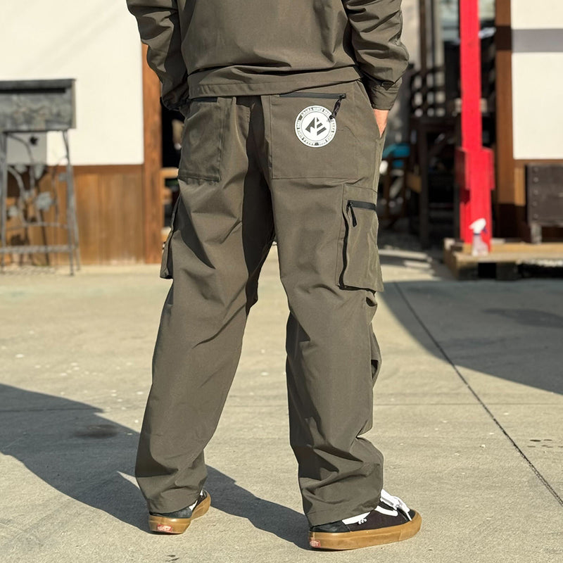 ARAKA UTILITY CARGO PANTS