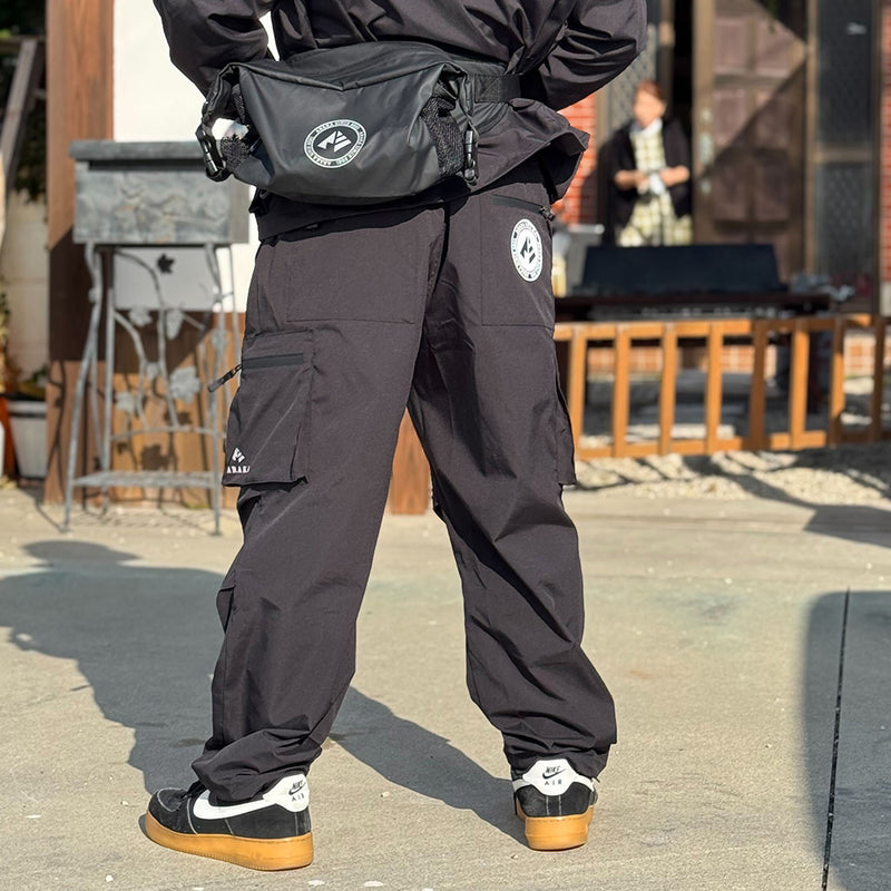 ARAKA UTILITY CARGO PANTS