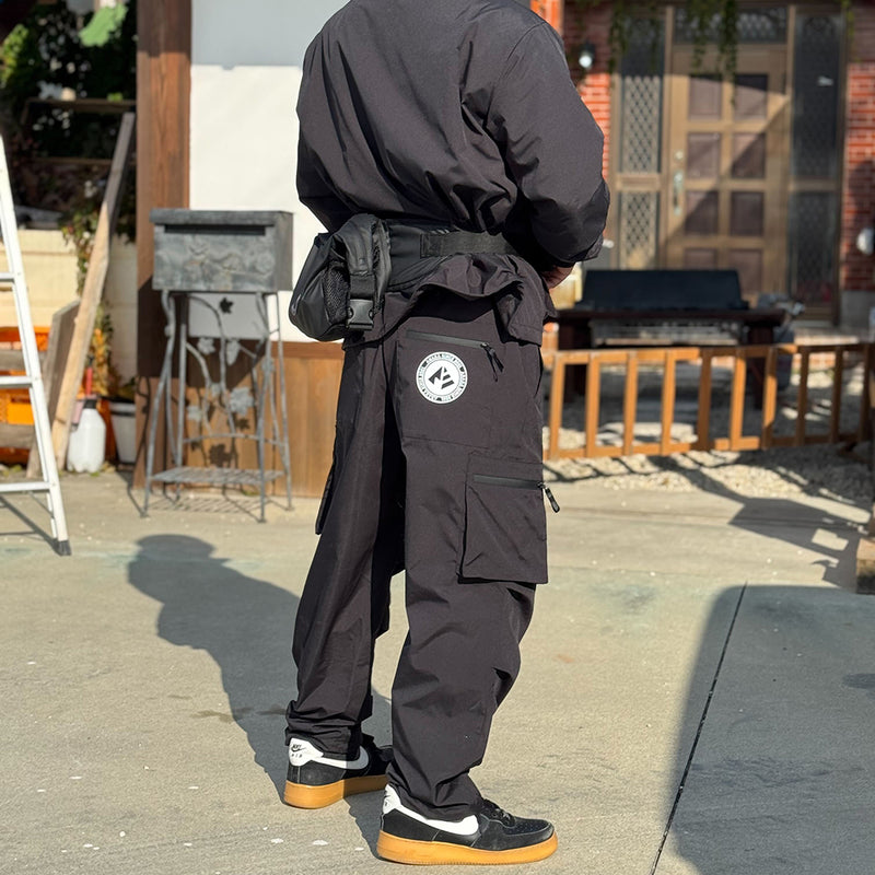 ARAKA UTILITY CARGO PANTS