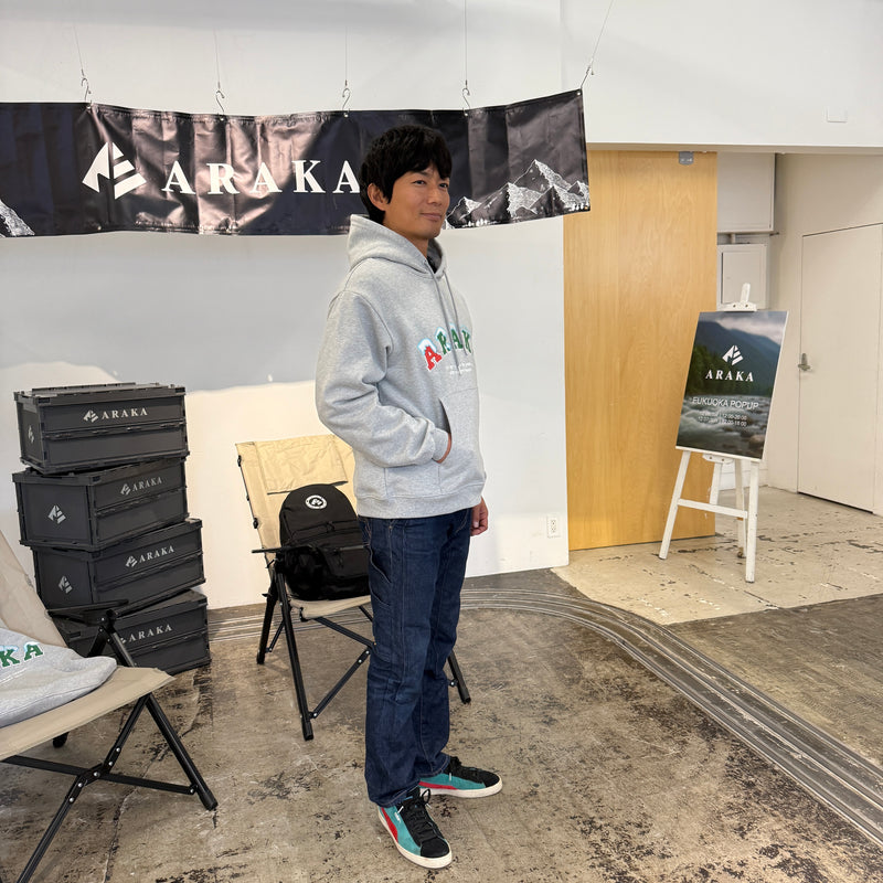 ARAKA PLAYFUL LOGO HOODIE