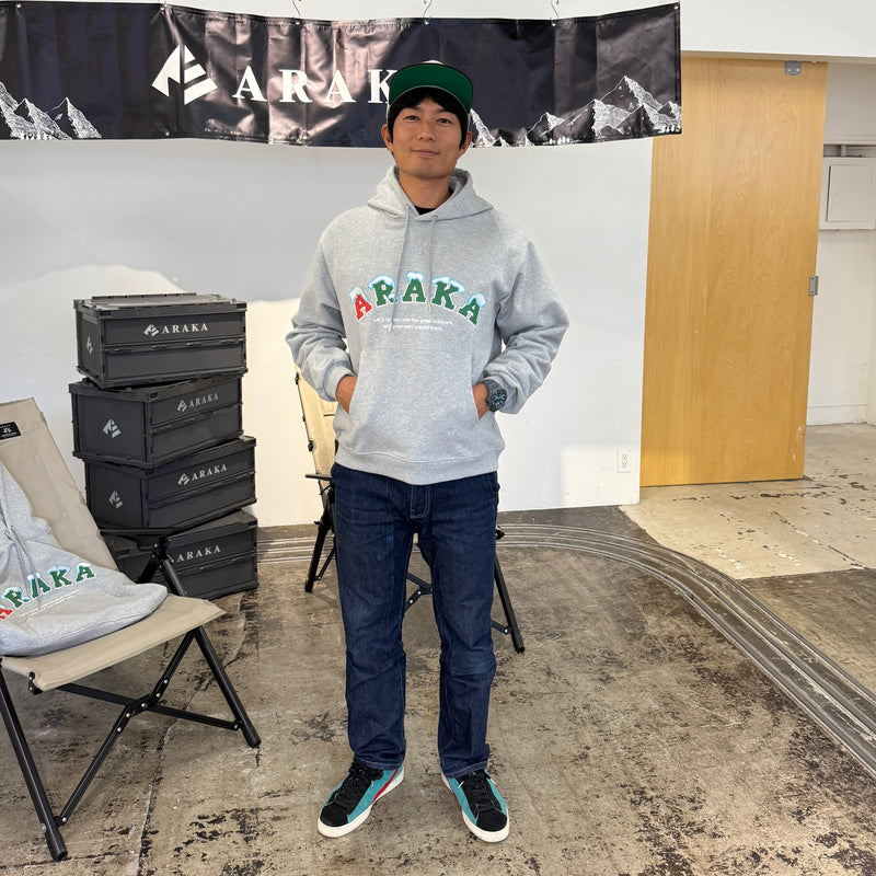 ARAKA PLAYFUL LOGO HOODIE