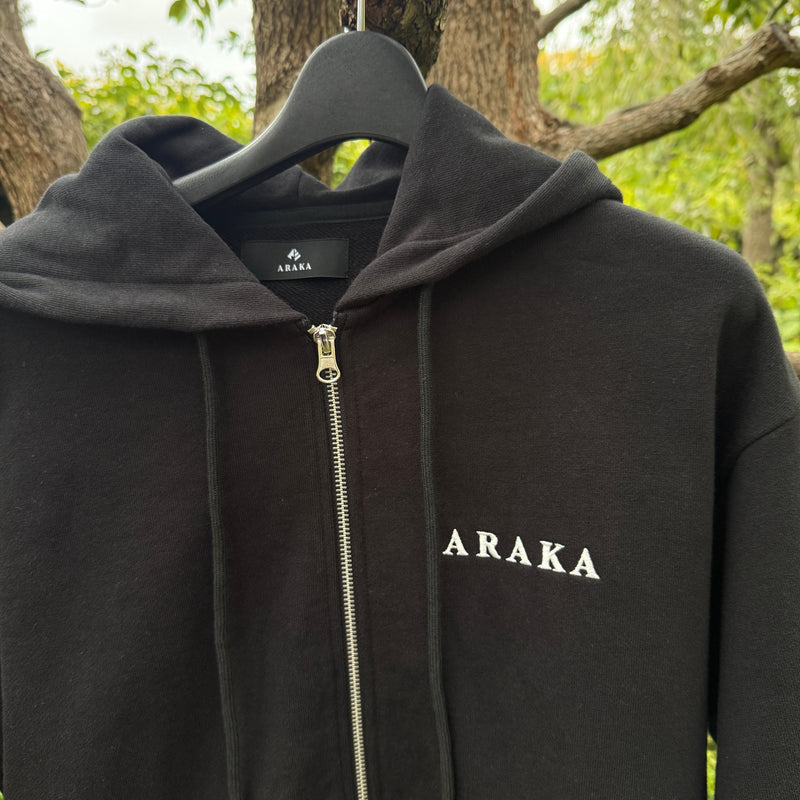 ARAKA CIRCLE LOGO ZIP HOODIE