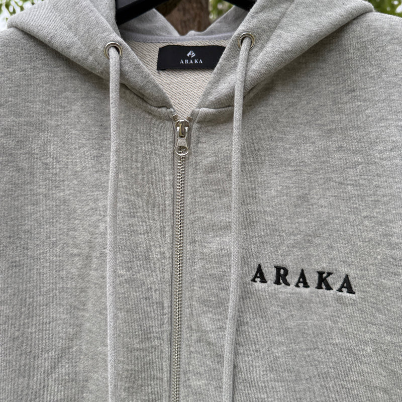 ARAKA CIRCLE LOGO ZIP HOODIE