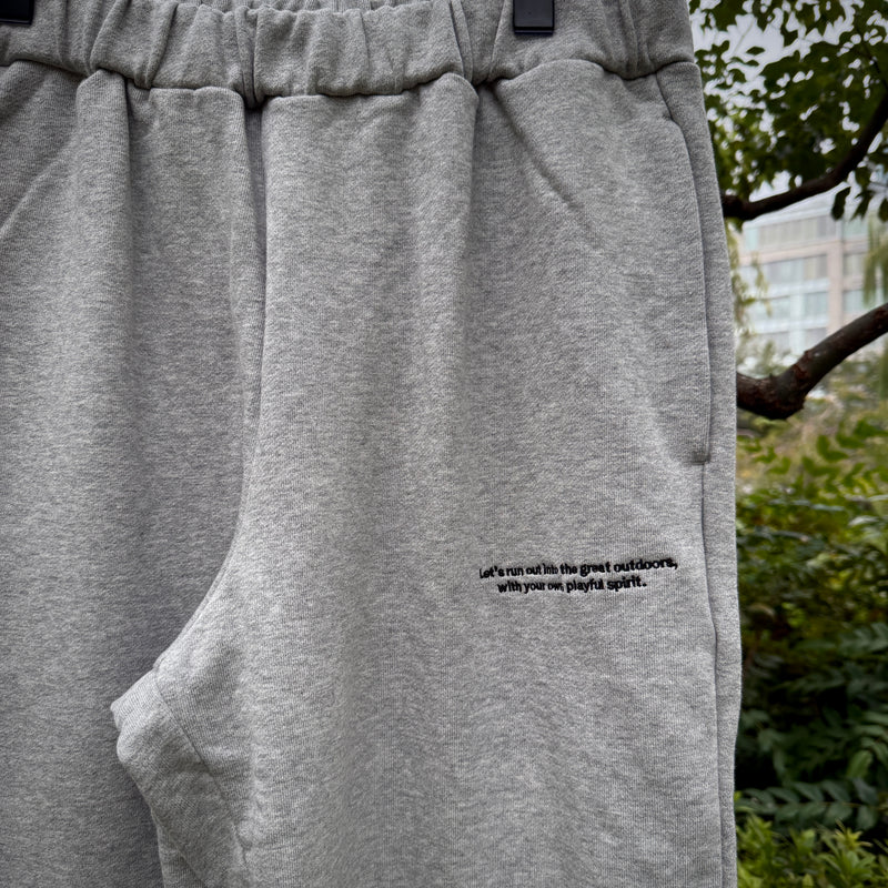 ARAKA LOGO SWEATPANTS