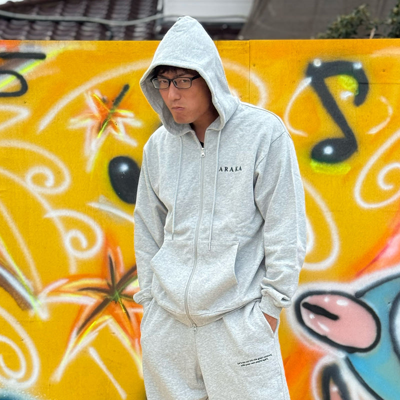 ARAKA CIRCLE LOGO ZIP HOODIE
