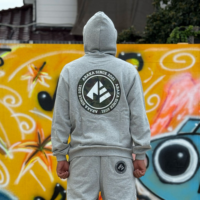 ARAKA CIRCLE LOGO ZIP HOODIE (KAMO)