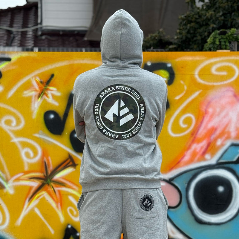 ARAKA CIRCLE LOGO ZIP HOODIE (KAMO)