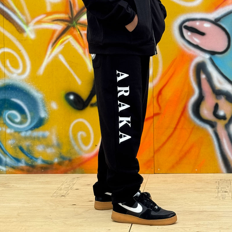 ARAKA LOGO SWEATPANTS