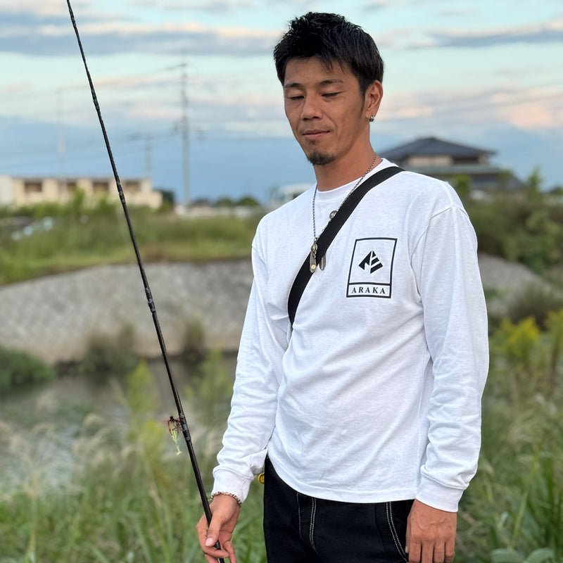 ARAKA EMBLEM LONGSLEEVE TEE