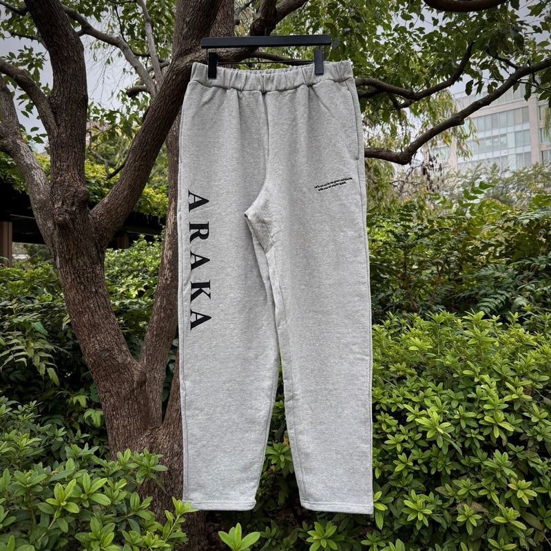 ARAKA LOGO SWEATPANTS