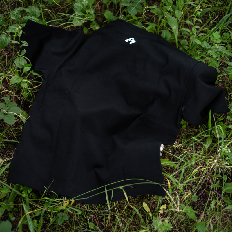 ARAKA GRAPHIC TEE (DOG TEE)