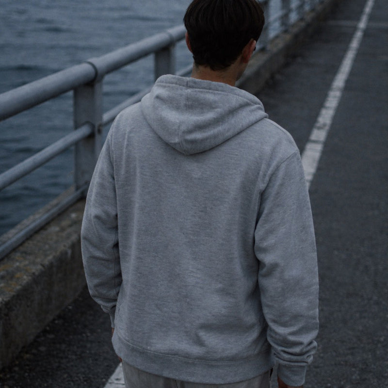 ARAKA ARCH LOGO ZIP HOODIE