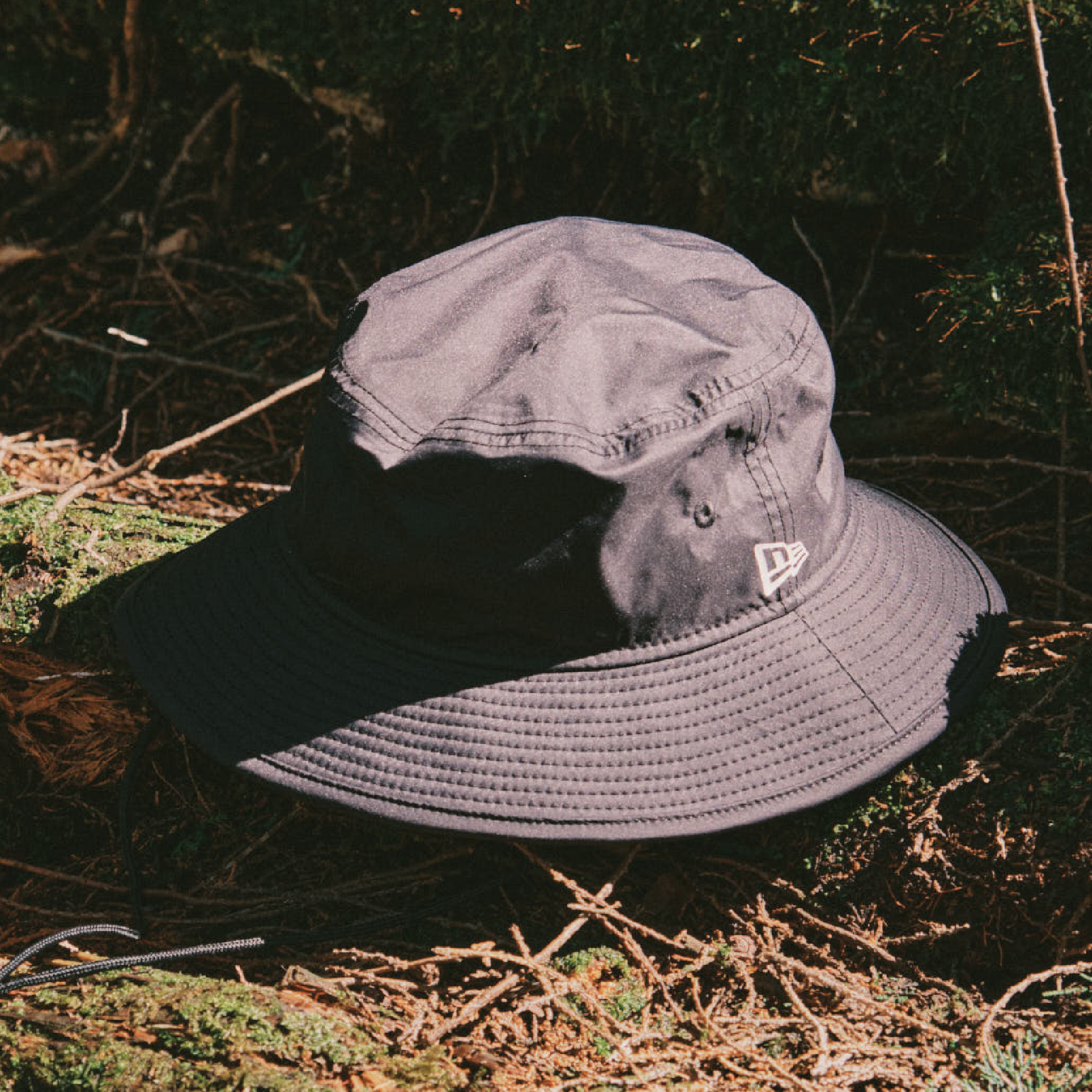 ARAKA × NEW ERA® ブラックコレクション ハット