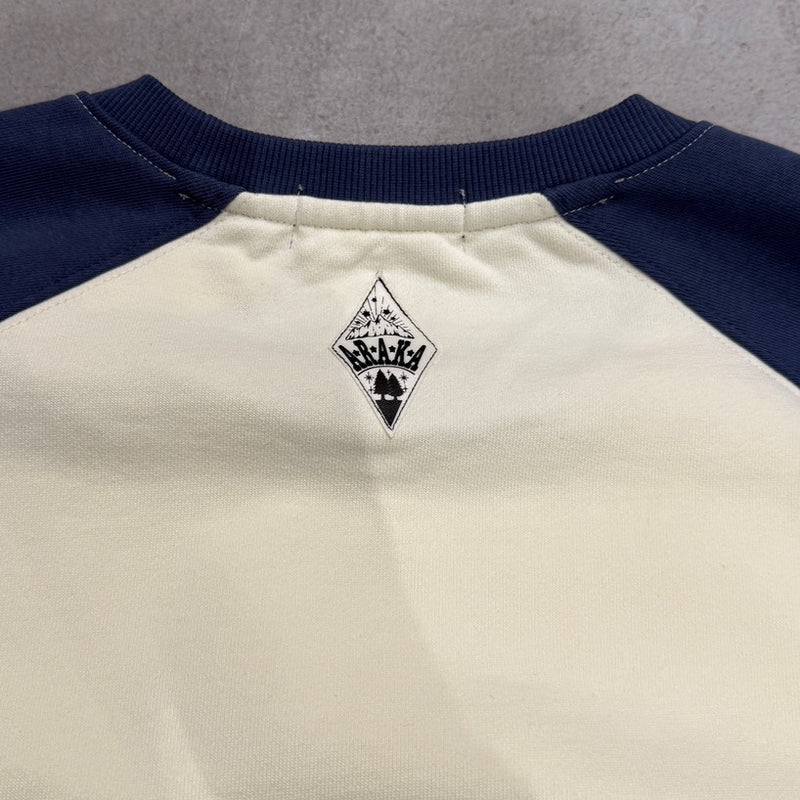 ARAKA TWO-TONE RAGLAN CREWNECK
