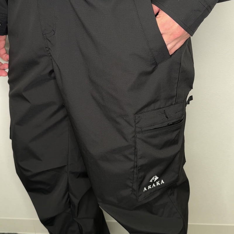 ARAKA UTILITY CARGO PANTS